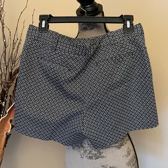2/$13 NWOT Never used just tried on shorts - Picture 3 of 4